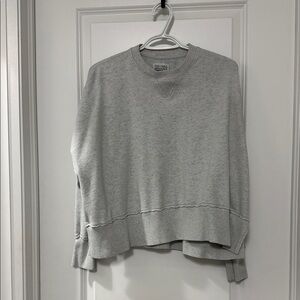 American Eagle Outfitters Light Gray Crewneck Sweatshirt